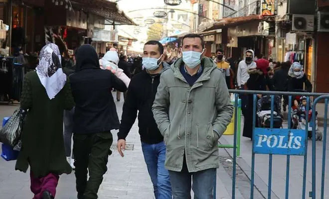 Covid-19 kurallarına uymayan 406 kişiye para cezası verildi