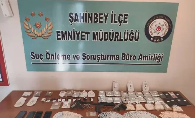 Gaziantep’te esrar ve uyuşturucu hap ele geçirildi