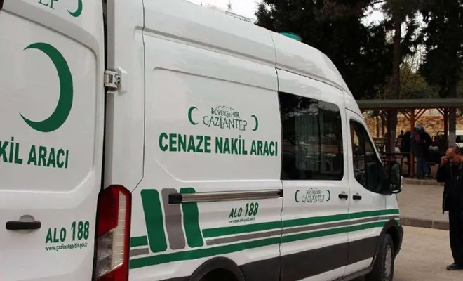 Nizip'te meydana toprak kayması sonucu bir kişi hayatını kaybetti