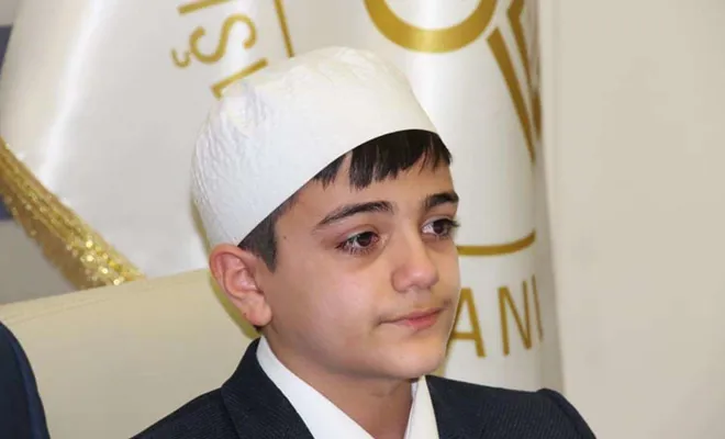 14 yaşındaki Kur'an aşığı çocuk 8 ayda hafız oldu