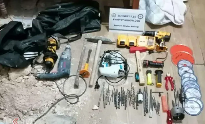 Kuyumcuya tavandan girmeye çalışan şüpheli suçüstü yakalandı