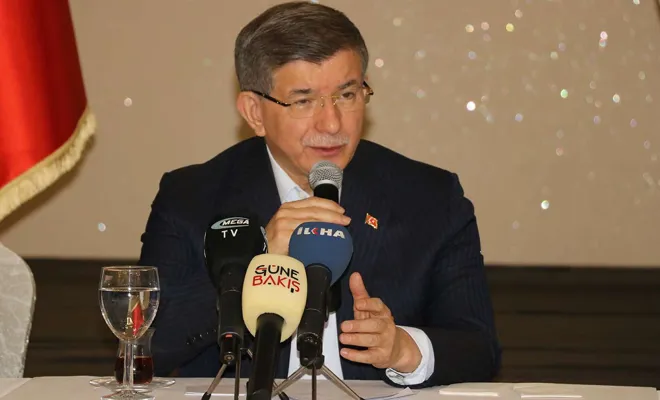 Davutoğlu'ndan iktidara "salgın" eleştirisi