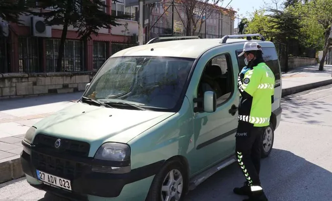 Kısıtlamaya uymayan 269 kişiye para cezası