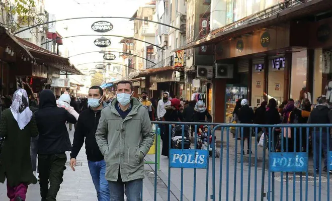 Covid-19 kurallarını ihlal eden 228 kişiye para cezası