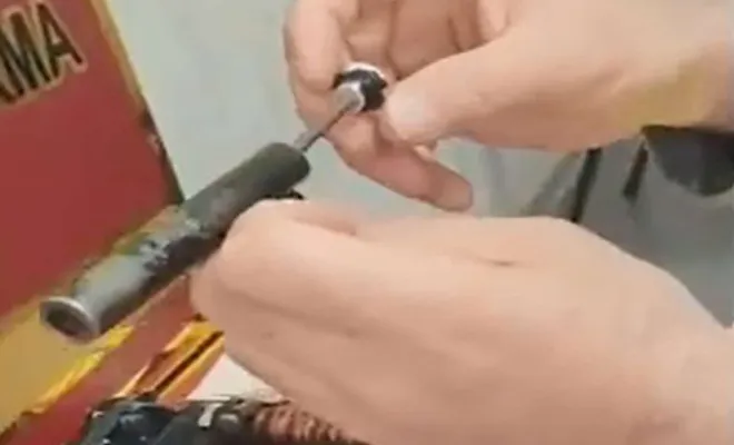 Menteşe görünümlü suikast silahı ele geçirildi