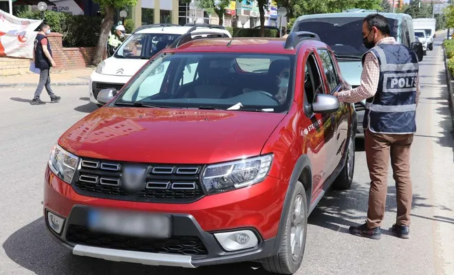 Sokağa çıkma kısıtlamasına uymayan 342 kişiye para cezası