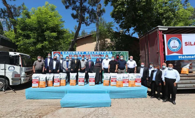 Şahinbey'de çiftçilere silajlık mısır desteği