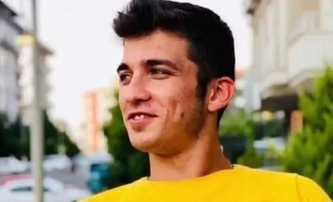 Bıçaklanan genç vefat etti