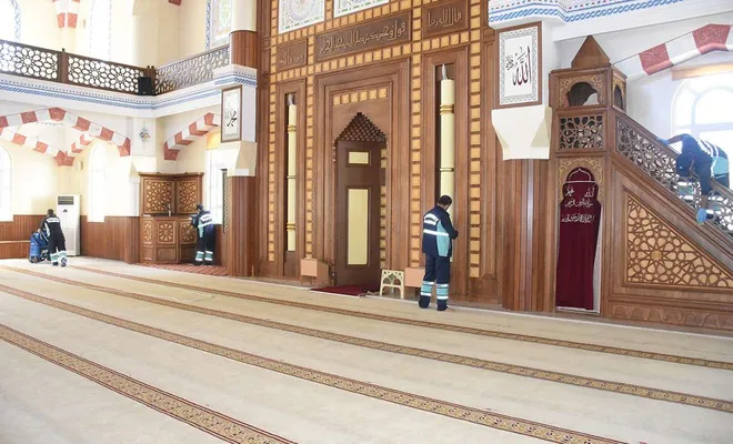 Camiler bayrama hazırlanıyor