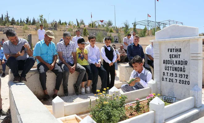 Merhum Abdulkadir Üstündağ dualarla anıldı