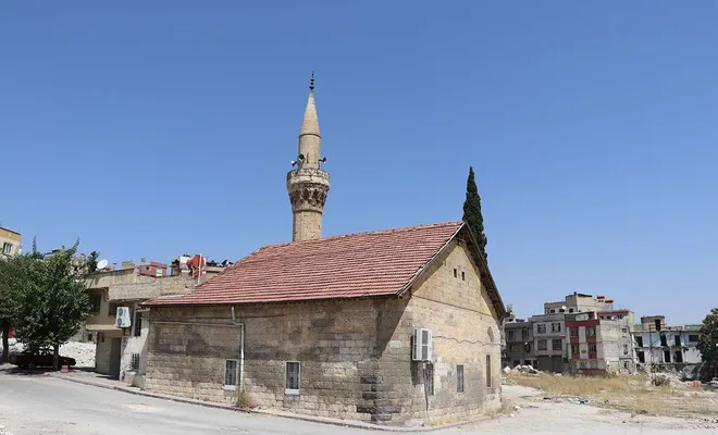 Asırlık caminin hali içler acısı