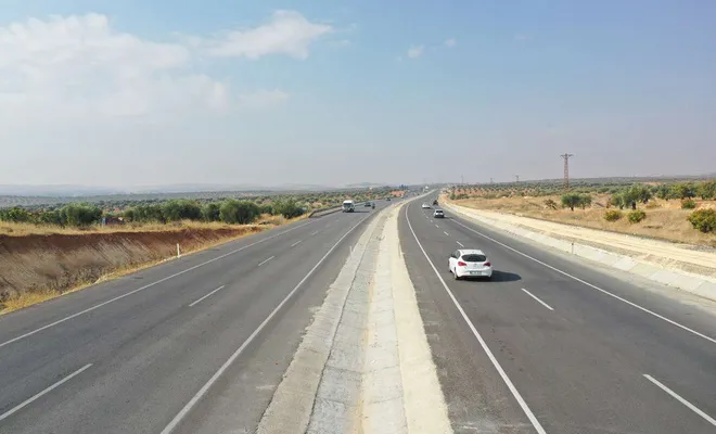  Bazı karayollarında azami hız sınırı düşürüldü