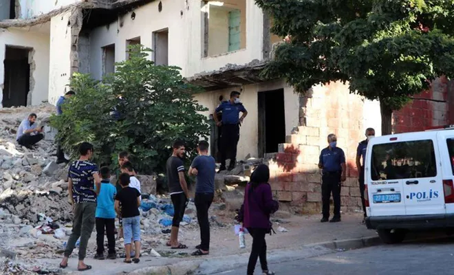 Metruk binada ceset bulundu