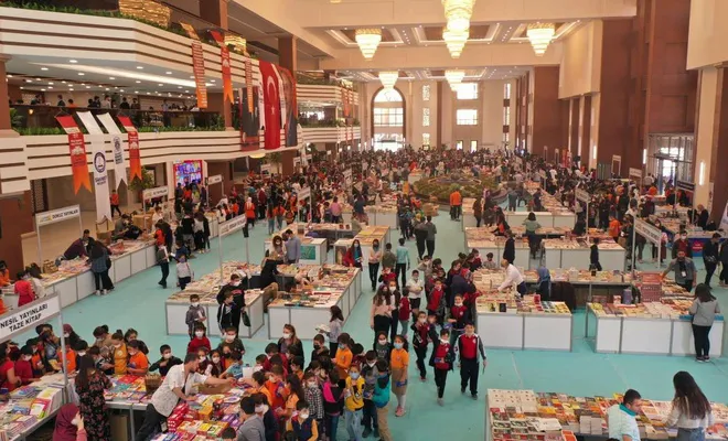 Güneydoğu Anadolu Bölgesi’nin en büyük kitap fuarı sona eriyor