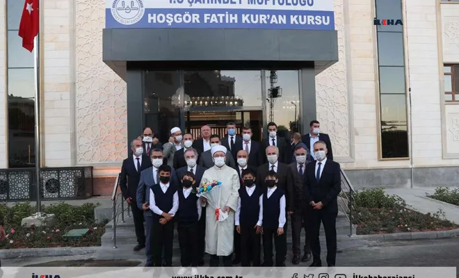 Camiler sadece namaz kılma yerleri değil