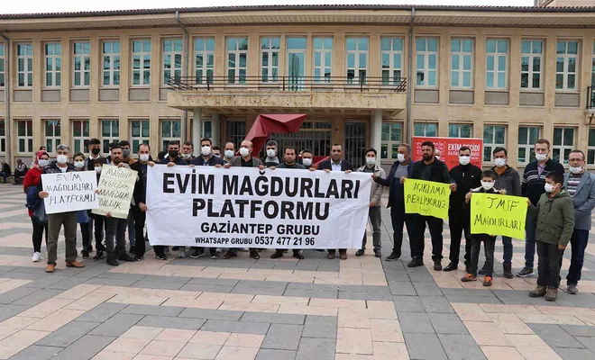“Evim” şirketlerine para yatıranlar mağduriyetlerinin giderilmesini istiyor