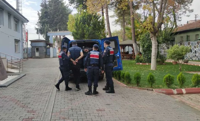 Bağ evinden hırsızlık yapan 3 zanlı tutuklandı