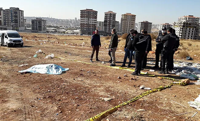 Gaziantep'te boş arazide cesedi bulunan kadının kimliği tespit edildi