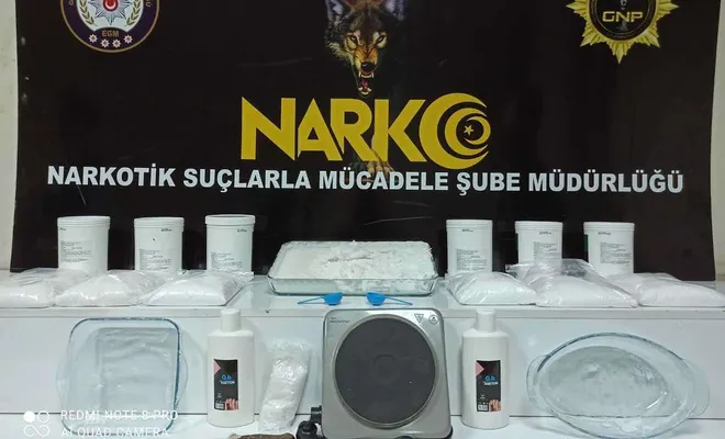 Gaziantep’te uyuşturucu imalatı yapılan eve baskın yapıldı