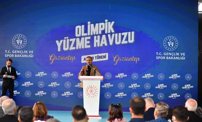 Türkiye'nin en büyük yüzme havuzu Gaziantep'te açıldı