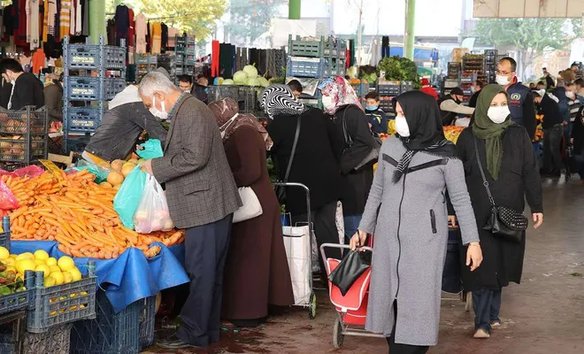 Vatandaş gıda malzemelerine erişmekte zorlanıyor