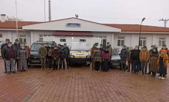 22 düzensiz göçmen yakalandı