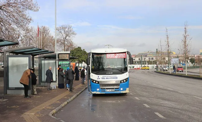 Halk toplu ulaşıma yapılan zammı değerlendirdi