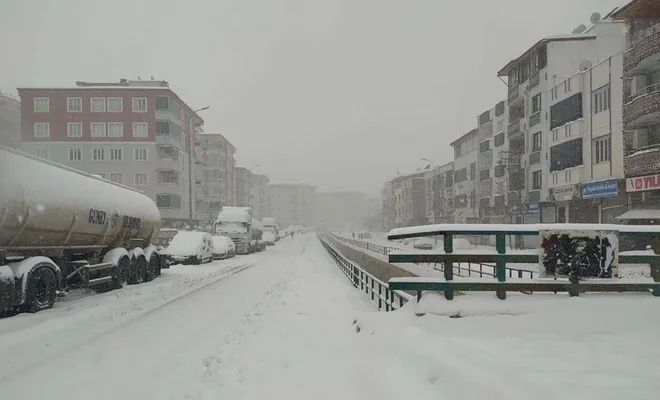 Gaziantep'te kamu kurumlarındaki mesailer 16.00'da sonlandırılacak