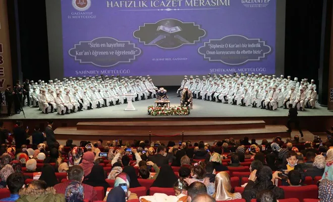 Gaziantep’te hafızlık eğitimini tamamlayan 200 öğrenci icazetlerini aldı
