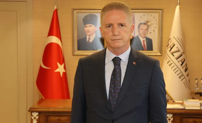 Gaziantep Valisi Gül: Suriyeli öğrenciler kendi imkanlarıyla ücretlerini ödüyor