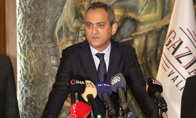 Bakan Özer'den Öğretmenlik Meslek Kanunu açıklaması