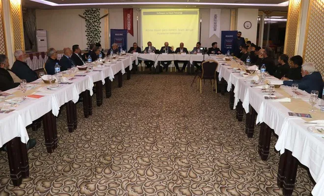 Köklü Değişim'den kapitalist ekonomi sistemin terk edilmesi çağrısı