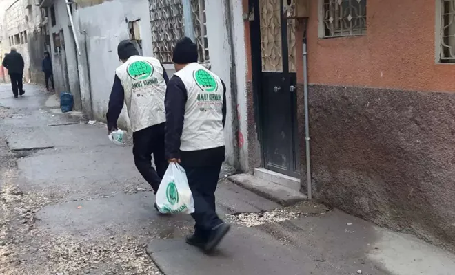 Gaziantep Umut Kervanı ihtiyaç sahibi ailelere gıda yardımı yaptı