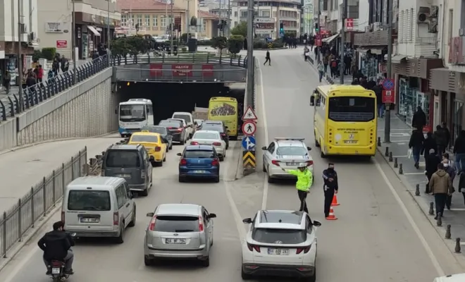 Gaziantep şehir merkezinde trafik tıkandı