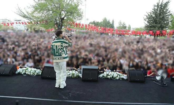 Gaziantep Büyükşehir Belediyesinden Ramazan ayının ruhuna aykırı konser