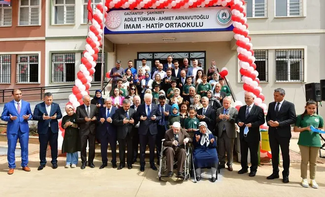 Gaziantep’te hayırsever aile tarafından yaptırılan okul açıldı