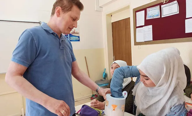 Öğrenciler 'iyilik' yapmak için yarışıyor