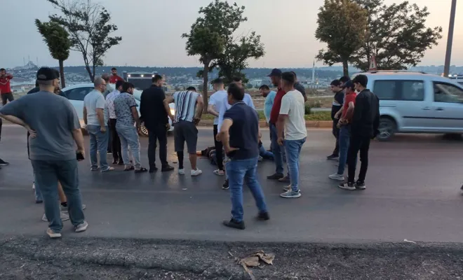 Tır motosikletli kardeşlere çarptı: Bir ölü bir ağır yaralı