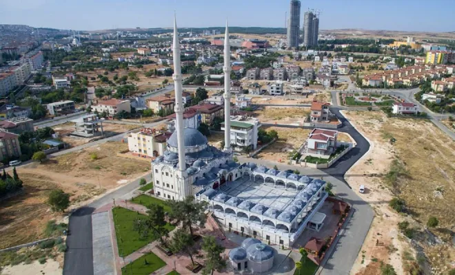 Gaziantep'te camiyi yakmaya çalışan şahıs gözaltına alındı