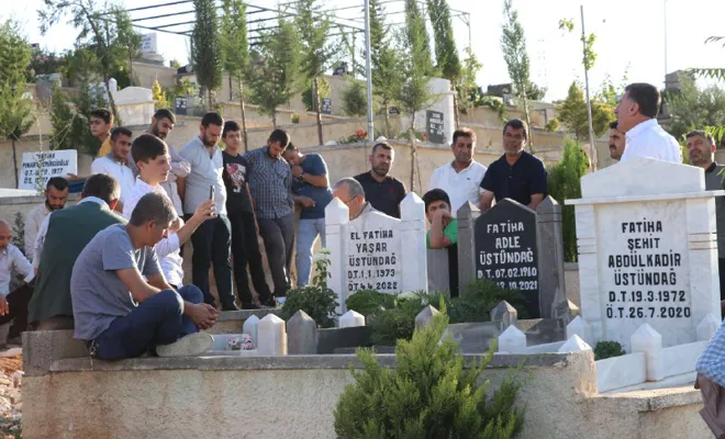 Merhum Abdulkadir Üstündağ kabri başında dualarla anıldı