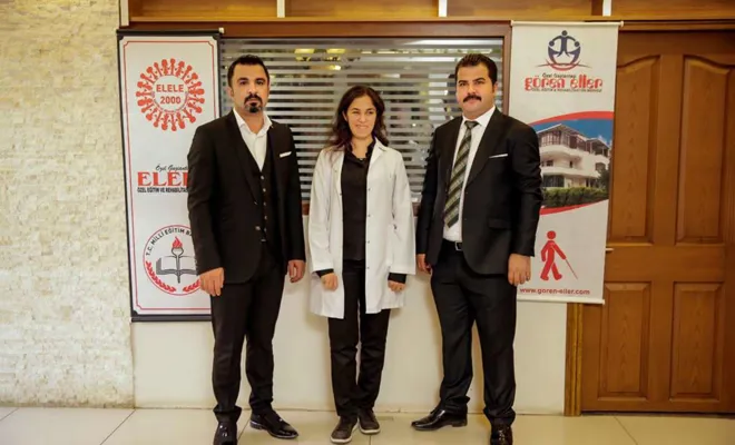 Görme engelli gençler eğitim gördüğü okulda öğretmen oldular