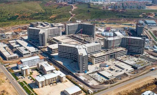 Gaziantep Şehir Hastanesi inşaatı kaldığı yerden devam ediyor