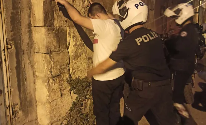 Asayiş uygulaması: 7 gözaltı