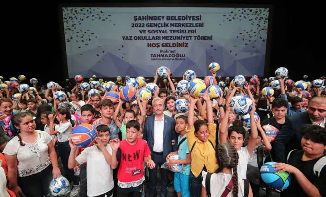 Gaziantep'te eğitimini tamamlayan 19 bin 299 kursiyere sertifikaları verildi