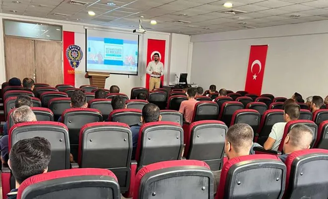 Gaziantep’te uyuşturucu ve dolandırıcılıkla ilgili seminerler verildi