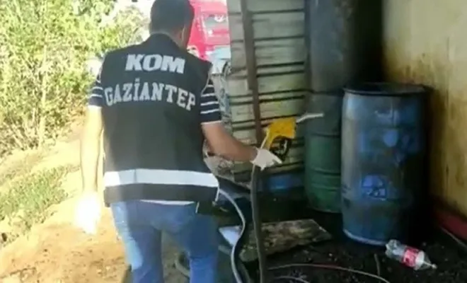 Gaziantep’te 3 bin 300 litre gümrük kaçağı akaryakıt ele geçirildi