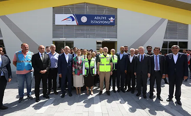 Bakan Karaismailoğlu Gaziantep’te Gaziray'ın ilk test sürüşüne katıldı