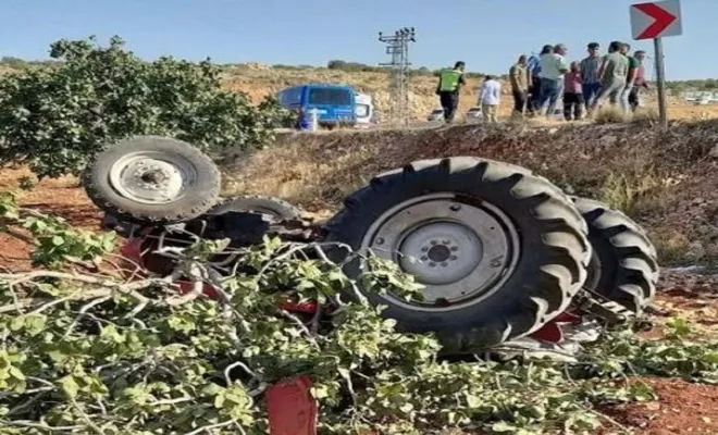 Traktör devrildi 1 ölü