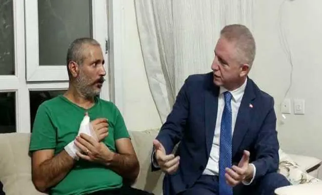 Gaziantep Valisi Gül'den bıçaklı kavgada yaralanan kişiye ziyaret