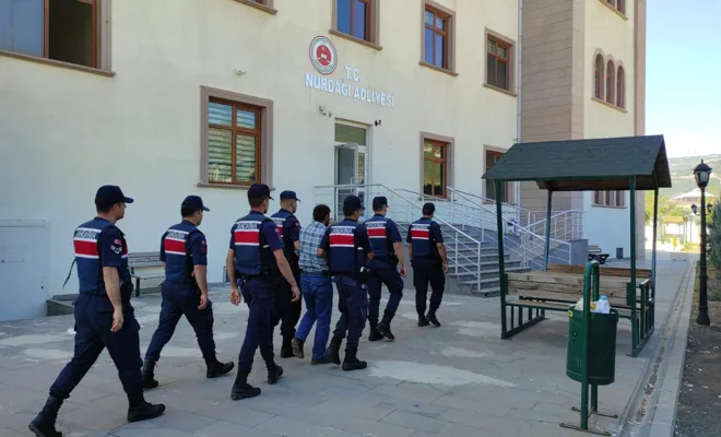 Av tüfeğiyle 2 kişiyi öldürüp 3 kişiyi yaralayan şahıs yakalandı